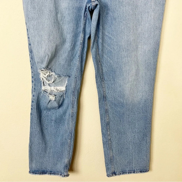 Abercrombie & Fitch The '90s Straight Ultra High Rise Distressed Jeans - Picture 3 of 11
